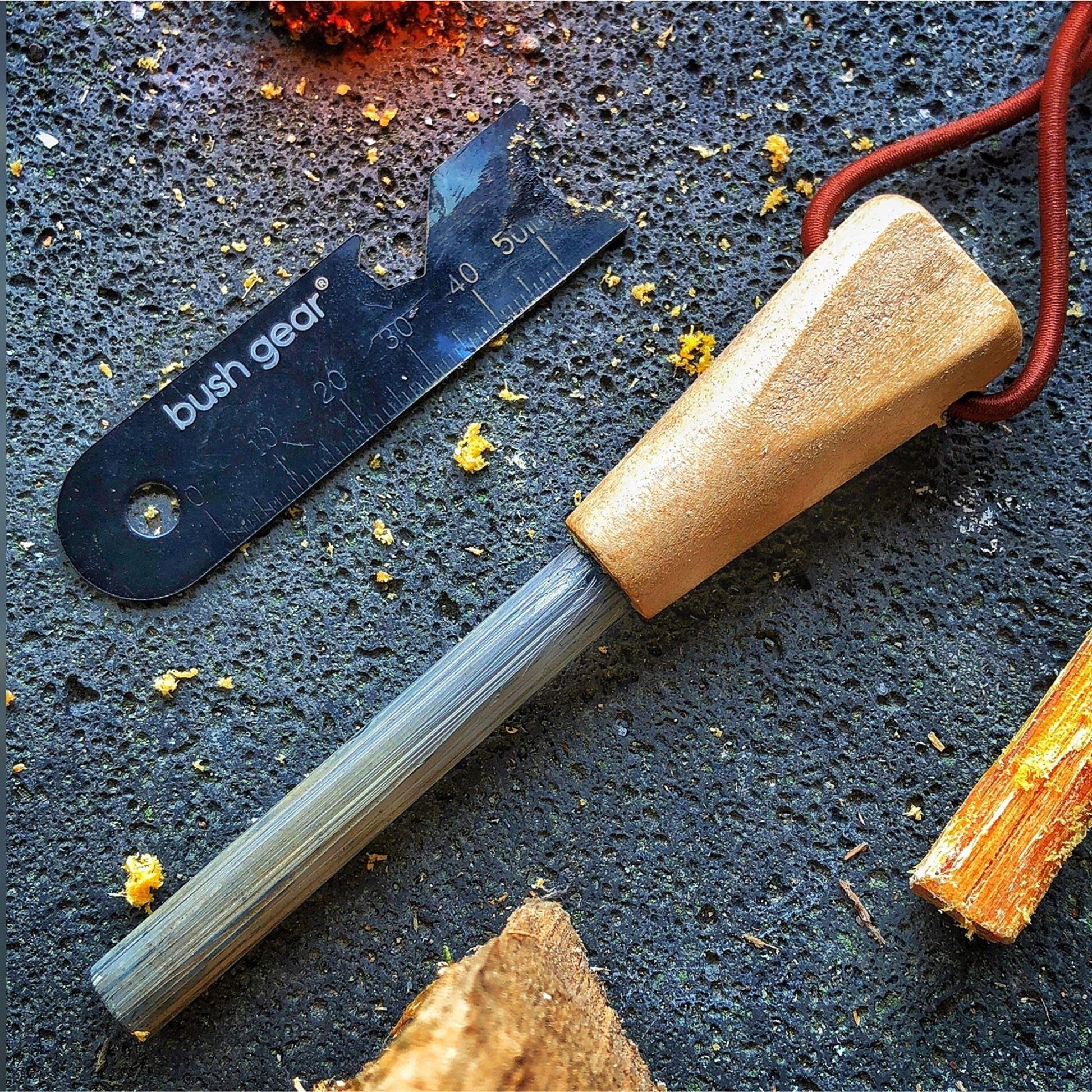 Feuerstahl Outdoor XXL - Extremer Funkenflug - Magnesium Feuerstarter Set - Bis zu 20.000x zünden - Feuerstein Kit für Survival, Camping und Bushcraft Abenteuer - Blacksteels Original - kochskasan24.de