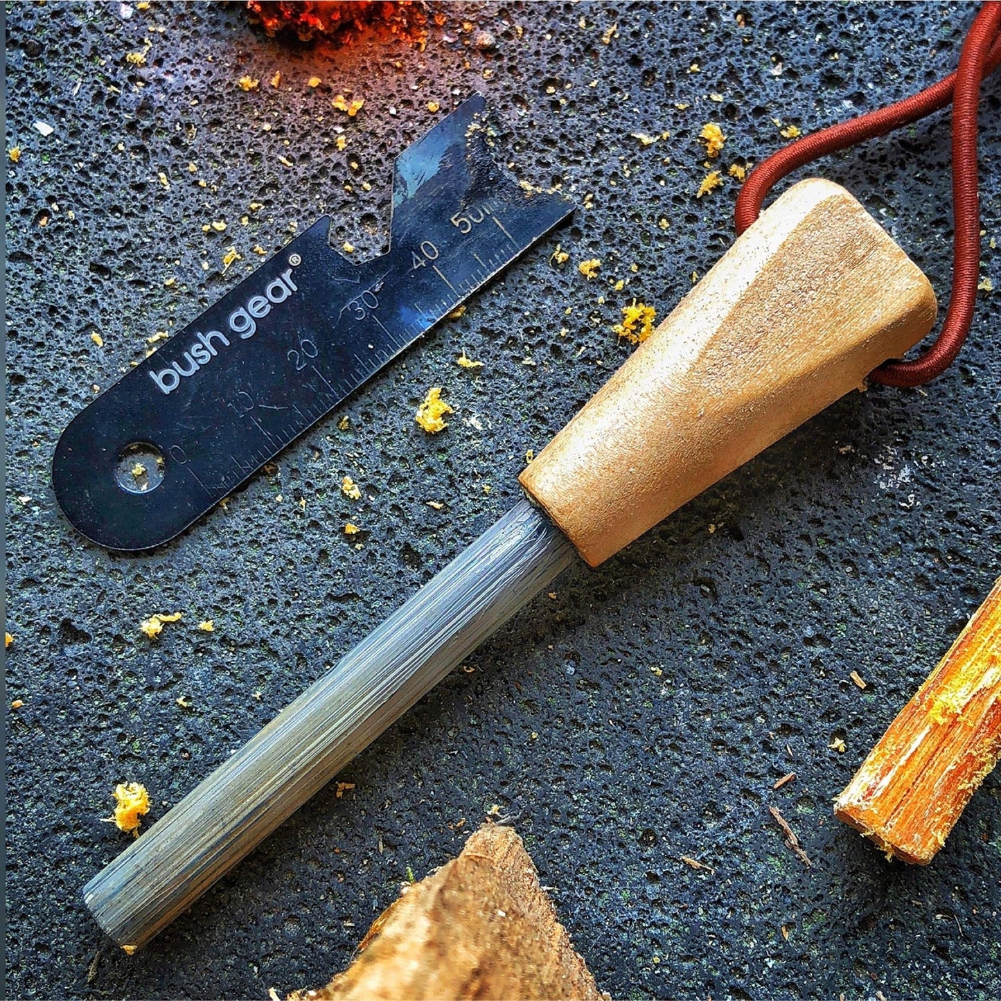 Feuerstahl Outdoor XXL - Extremer Funkenflug - Magnesium Feuerstarter Set - Bis zu 20.000x zünden - Feuerstein Kit für Survival, Camping und Bushcraft Abenteuer - Blacksteels Original - kochskasan24.de
