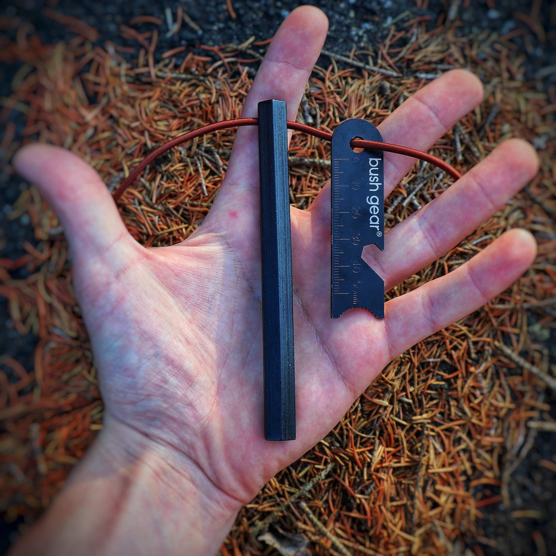 Feuerstahl Outdoor XXL - Extremer Funkenflug - Magnesium Feuerstarter Set - Bis zu 20.000x zünden - Feuerstein Kit für Survival, Camping und Bushcraft Abenteuer - Blacksteels Original - kochskasan24.de