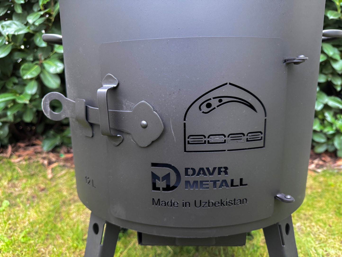 Set Davr Metall Utschak mit Abzugsrohr und 12 Liter Kasan aus Gusseisen - kochskasan24.de