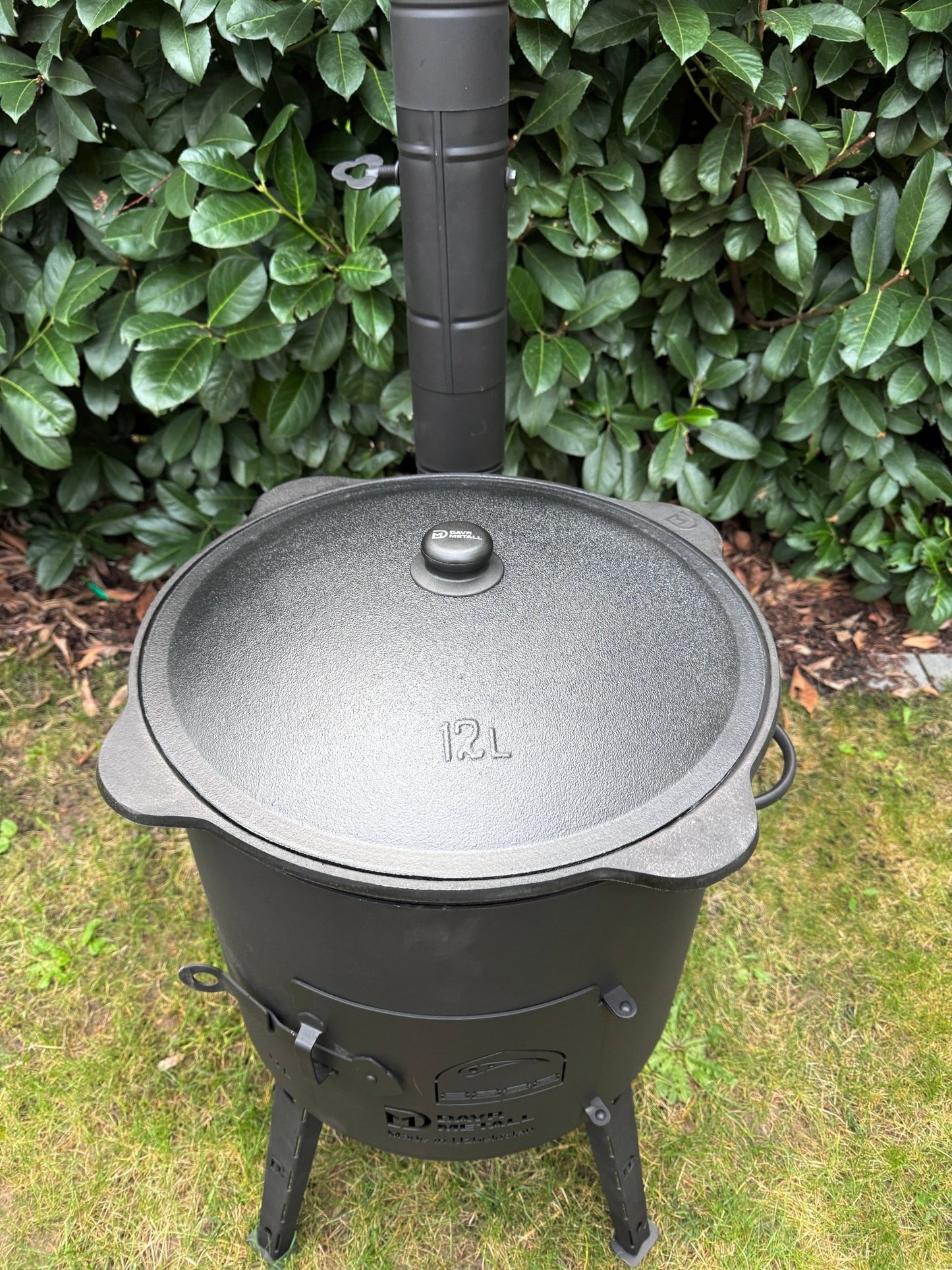 Set Davr Metall Utschak mit Abzugsrohr und 12 Liter Kasan aus Gusseisen - kochskasan24.de